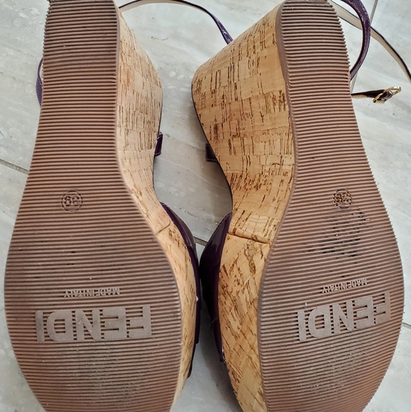 Fendi patent leather cork wedges - Picture 5 of 6